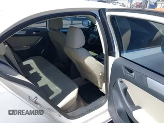 2013 Volkswagen Jetta SE z VIN 3VWDX7AJ4DM424276, wystawiony jako IAAI lot #41878223 z przebiegiem 152 789 mil mil oraz . Historia ofert i sprzedaży dostępna na DreamBid. Obrazek 8.