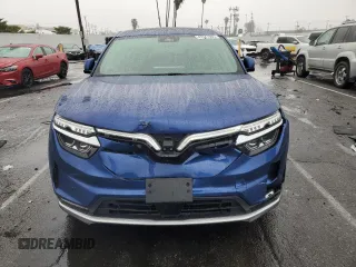 2023 VinFast VF 8 Plus z VIN RLLV1AFA7PH001723, wystawiony jako Copart lot #47847685 z przebiegiem 2227 mil mil oraz Szkody całkowita. Historia ofert i sprzedaży dostępna na DreamBid. Obrazek 5.