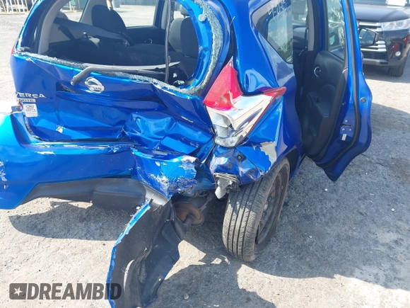 2017 Nissan Note SV z VIN 3N1CE2CP0HL356937, wystawiony jako IAAI lot #42124706 z przebiegiem 107 114 mil mil oraz . Historia ofert i sprzedaży dostępna na DreamBid. Obrazek 6.