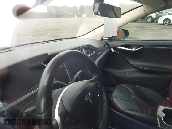 2013 Tesla Model S Performance с VIN 5YJSA1DP1DFP10048, выставлен на аукционе IAAI как лот 42523396 с пробегом 135 396 миль миль и . История ставок и продаж доступна на DreamBid. Изображение 16.