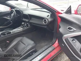 2016 Chevrolet Camaro 2SS с VIN 1G1FH1R78G0143516, выставлен на аукционе IAAI как лот 41566045 с пробегом 95 591 миль миль и . История ставок и продаж доступна на DreamBid. Изображение 5.