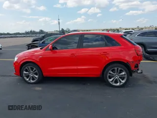 2018 Audi Q3 Premium z VIN WA1BCCFS1JR005466, wystawiony jako IAAI lot #42326910 z przebiegiem 78 497 mil mil oraz . Historia ofert i sprzedaży dostępna na DreamBid. Obrazek 14.