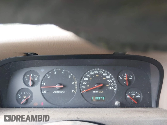 2001 Jeep Grand Cherokee Laredo z VIN 1J4GX48N51C548958, wystawiony jako IAAI lot #42460303 z przebiegiem 210 379 mil mil oraz . Historia ofert i sprzedaży dostępna na DreamBid. Obrazek 7.
