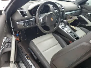2015 Porsche Boxster z VIN WP0CA2A82FK110152, wystawiony jako Copart lot #76667714 z przebiegiem Nie podano mil oraz Nie do naprawy • Non repairable. Historia ofert i sprzedaży dostępna na DreamBid. Obrazek 8.