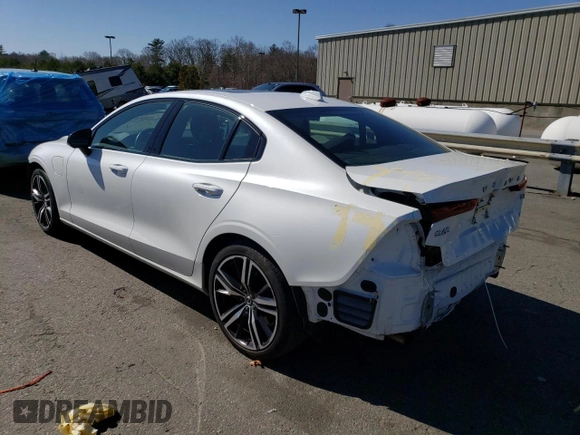 2019 Volvo S60 R-Design with VIN 7JRBR0FM8KG018556, listed as a Copart auction lot 44666323 with 30,976 mi miles. Bid and sale history available at carsss.com. Image 2.