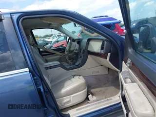2003 Lincoln Aviator Luxury z VIN 5LMEU68H13ZJ46598, wystawiony jako IAAI lot #41985439 z przebiegiem 160 570 mil mil oraz . Historia ofert i sprzedaży dostępna na DreamBid. Obrazek 5.