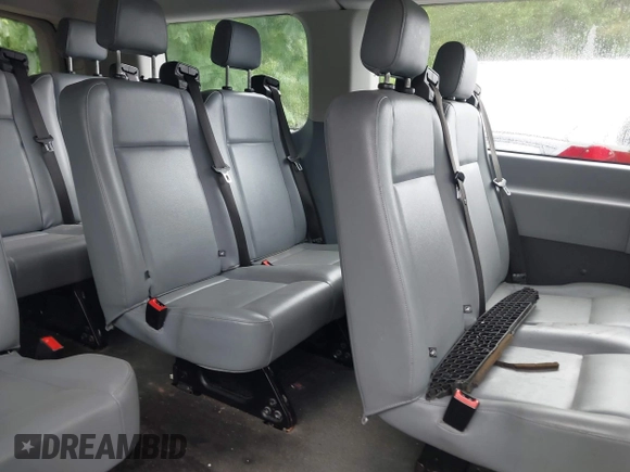 2016 Ford Transit XL z VIN 1FMZK1ZM6GKB29173, wystawiony jako IAAI lot #42388672 z przebiegiem 108 076 mil mil oraz . Historia ofert i sprzedaży dostępna na DreamBid. Obrazek 8.