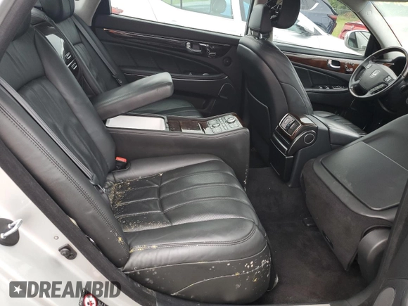 2011 Hyundai Equus Signature z VIN KMHGH4JF6BU034145, wystawiony jako Copart lot #74469184 z przebiegiem Nie podano mil oraz Szkoda całkowita • Salvage title. Historia ofert i sprzedaży dostępna na DreamBid. Obrazek 10.