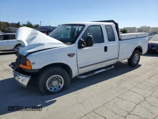 1999 Ford F-250 XL with VIN 1FTNX20F1XEA44698, listed as a Copart auction lot 56547365 with 264,770 mi miles and Salvage title. Bid and sale history available at DreamBid. Image 1.