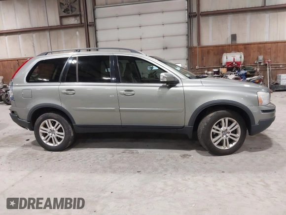2007 Volvo XC90 I6 with VIN YV4CZ982071347164, listed as a IAAI auction lot 42020061 with 121,349 mi miles. Bid and sale history available at carsss.com. Image 13.