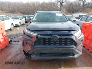 2022 Toyota RAV4 Hybrid XLE with VIN 2T3RWRFV1NW137075, listed as a IAAI auction lot 41652736 with 54,777 mi miles. Bid and sale history available at carsss.com. Image 13.