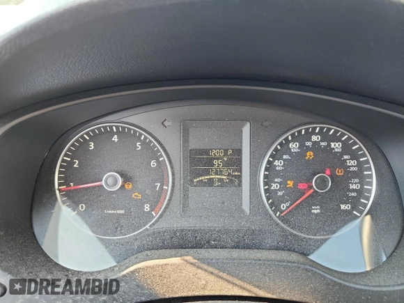 2014 Volkswagen Jetta SE with VIN 3VWD17AJ0EM246952, listed as a Copart auction lot 57507645 with 127,764 mi miles and Clean title. Bid and sale history available at DreamBid. Image 9.