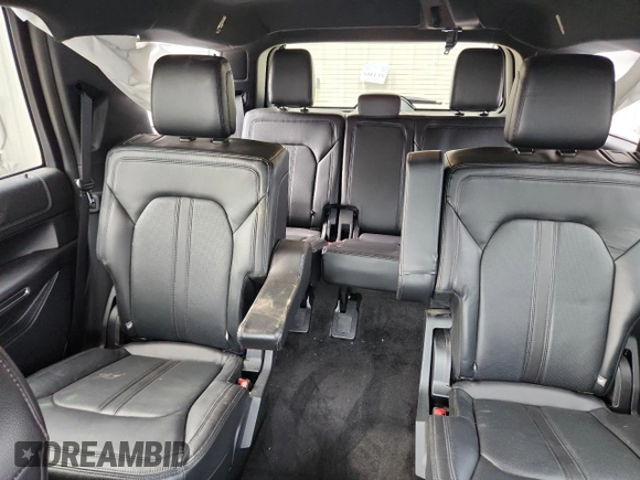 2018 Ford Expedition Limited z VIN 1FMJU2AT4JEA17333, wystawiony jako Copart lot #61040535 z przebiegiem 63 226 mil mil oraz Nie do naprawy • Non repairable. Historia ofert i sprzedaży dostępna na DreamBid. Obrazek 10.