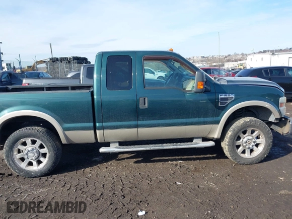 2008 Ford Super Duty F-250 SRW XL with VIN 1FTSX21528EA95945, listed as a IAAI auction lot 41460487 with 200,779 mi miles. Bid and sale history available at carsss.com. Image 13.