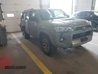 2023 Toyota 4Runner TRD Off Road Premium z VIN JTERU5JR5P6200817, wystawiony jako IAAI lot #42287837 z przebiegiem 21 416 mil mil oraz . Historia ofert i sprzedaży dostępna na DreamBid. Obrazek 1.