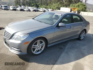 2013 Mercedes-Benz E 350 Luxury z VIN WDDHF5KB9DA672755, wystawiony jako Copart lot #59916805 z przebiegiem 117 688 mil mil oraz Czysty tytuł • Clean title. Historia ofert i sprzedaży dostępna na DreamBid. Obrazek 1.