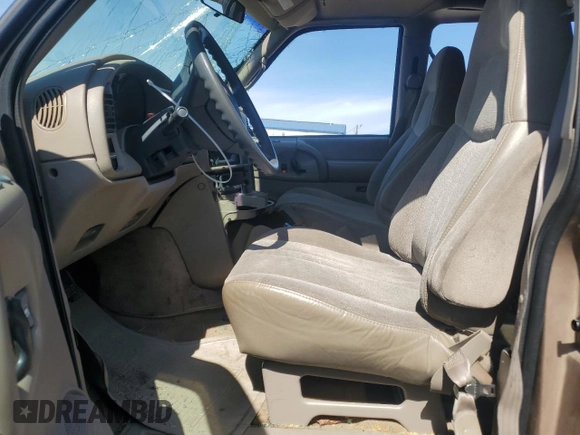 1998 Chevrolet Astro with VIN 1GNEL19W7WB182424, listed as a Copart auction lot 49575185 with 131,741 mi miles and Salvage Title. Bid and sale history available at carsss.com. Image 7.