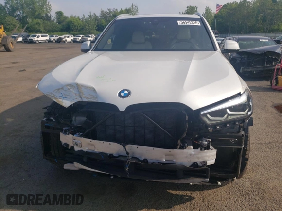 2022 BMW X5 xDrive40i z VIN 5UXCR6C02N9M50266, wystawiony jako Copart lot #56545385 z przebiegiem 13 697 mil mil oraz Szkoda całkowita • Salvage title. Historia ofert i sprzedaży dostępna na DreamBid. Obrazek 5.