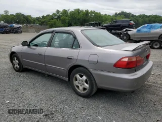 2000 Honda Accord EX with VIN 1HGCG1650YA091067, listed as a Copart auction lot 61095325 with 88,924 mi miles and Clean title. Bid and sale history available at DreamBid. Image 2.