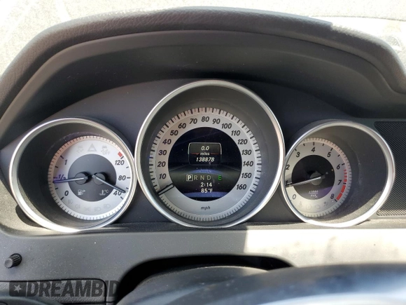 2014 Mercedes-Benz C 250 Sport z VIN WDDGF4HBXEA932241, wystawiony jako Copart lot #58557055 z przebiegiem 138 878 mil mil oraz Szkoda całkowita • Salvage title. Historia ofert i sprzedaży dostępna na DreamBid. Obrazek 9.
