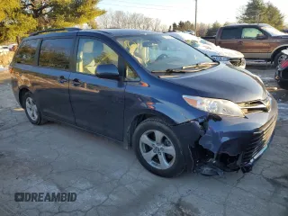 2020 Toyota Sienna LE Auto Access Seat with VIN 5TDKZ3DC7LS023636, listed as a Copart auction lot 87830205 with 70,282 mi miles and Salvage Title. Bid and sale history available at carsss.com. Image 4.