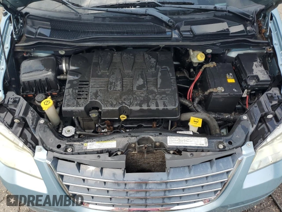 2009 Chrysler Town & Country Touring with VIN 2A8HR54X39R667914, listed as a Copart auction lot 66010904 with 214,583 mi miles and Salvage Title. Bid and sale history available at DreamBid. Image 12.
