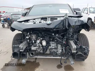 2025 BMW X2 M35i z VIN WBX83GM08S5128489, wystawiony jako IAAI lot #41575416 z przebiegiem 1213 mil mil oraz . Historia ofert i sprzedaży dostępna na DreamBid. Obrazek 6.