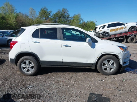 2020 Chevrolet Trax LT with VIN KL7CJLSB9LB005813, listed as a IAAI auction lot 41802888 with 31,212 mi miles and . Bid and sale history available at DreamBid. Image 13.