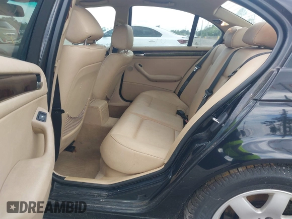 2005 BMW 3 Series 325i с VIN WBAEV33425KW19294, выставлен на аукционе IAAI как лот 42332070 с пробегом 174 456 миль миль и . История ставок и продаж доступна на DreamBid. Изображение 8.