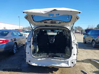 2024 Kia Carnival LX with VIN KNDNB4H36R6321007, listed as a IAAI auction lot 41224096 with 22,004 mi miles. Bid and sale history available at carsss.com. Image 18.