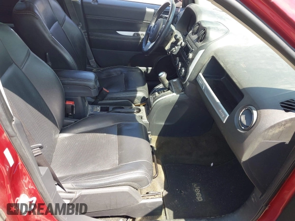 2016 Jeep Compass High Altitude z VIN 1C4NJDEB7GD775631, wystawiony jako IAAI lot #42244957 z przebiegiem 130 230 mil mil oraz . Historia ofert i sprzedaży dostępna na DreamBid. Obrazek 5.