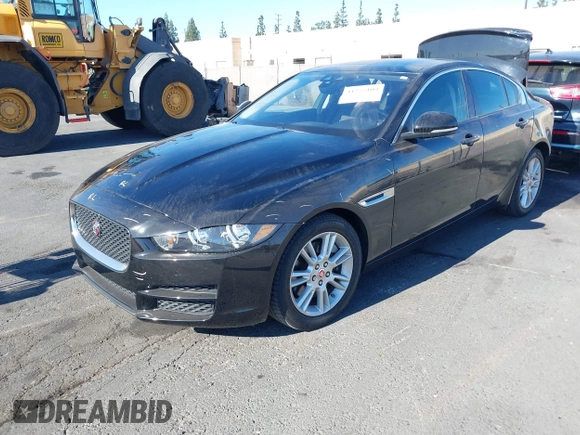 2018 Jaguar XE 25t Premium with VIN SAJAD4FX9JCP29457, listed as a IAAI auction lot 41255109 with 38,419 mi miles. Bid and sale history available at carsss.com. Image 17.