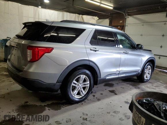 2020 Ford Explorer XLT with VIN 1FMSK8DH3LGB44781, listed as a Copart auction lot 52639065 with 44,670 mi miles and Salvage Title. Bid and sale history available at DreamBid. Image 3.