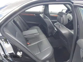 2011 Mercedes-Benz C 300 Sport z VIN WDDGF8BB9BR138442, wystawiony jako IAAI lot #42191668 z przebiegiem 114 255 mil mil oraz . Historia ofert i sprzedaży dostępna na DreamBid. Obrazek 8.