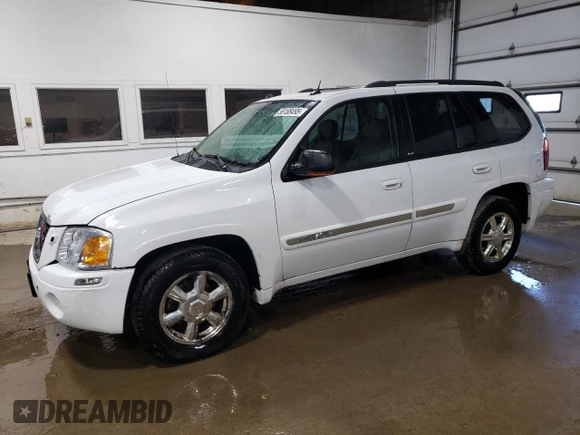 2005 GMC Envoy SLE z VIN 1GKDT13S452360609, wystawiony jako Copart lot #56188495 z przebiegiem 180 046 mil mil oraz Szkoda całkowita • Salvage title. Historia ofert i sprzedaży dostępna na DreamBid. Obrazek 1.