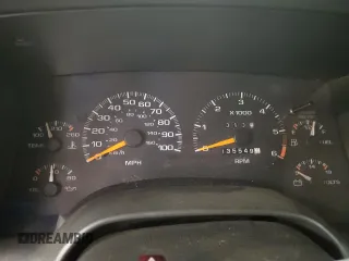 1997 GMC Jimmy SLS z VIN 1GKDT13W8V2548861, wystawiony jako Copart lot #55925445 z przebiegiem 135 549 mil mil oraz Szkody całkowita. Historia ofert i sprzedaży dostępna na DreamBid. Obrazek 9.