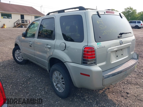 2005 Mercury Mariner Luxury with VIN 4M2YU57105DJ32592, listed as a IAAI auction lot 42433116 with Not provided miles and . Bid and sale history available at DreamBid. Image 3.