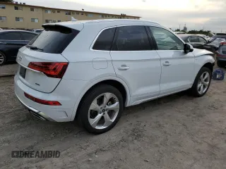 2022 Audi Q5 S line Premium Plus with VIN WA1EAAFY7N2085060, listed as a Copart auction lot 37747293 with 8,015 mi miles. Bid and sale history available at carsss.com. Image 3.
