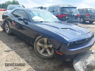 2016 Dodge Challenger SXT z VIN 2C3CDZAG8GH129387, wystawiony jako IAAI lot #42262902 z przebiegiem 116 356 mil mil oraz . Historia ofert i sprzedaży dostępna na DreamBid. Obrazek 1.