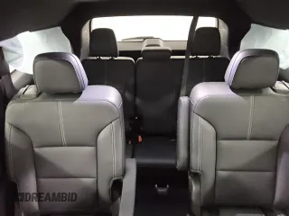 2024 GMC Acadia AWD Elevation z VIN 1GKENNKSXRJ196706, wystawiony jako Copart lot #83620704 z przebiegiem 8009 mil mil oraz Czysty tytuł • Clean title. Historia ofert i sprzedaży dostępna na DreamBid. Obrazek 10.