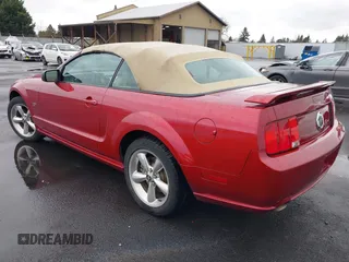 2006 Ford Mustang GT Deluxe with VIN 1ZVHT85H265254423, listed as a IAAI auction lot 41482622 with 122,049 mi miles. Bid and sale history available at carsss.com. Image 3.