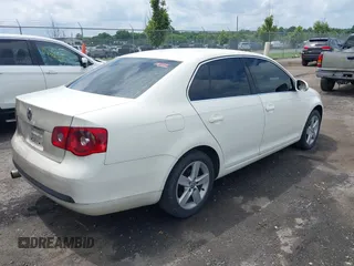 2005 Volkswagen Jetta with VIN 3VWRT71K35M643984, listed as a IAAI auction lot 42582459 with 216,866 mi miles and . Bid and sale history available at DreamBid. Image 4.