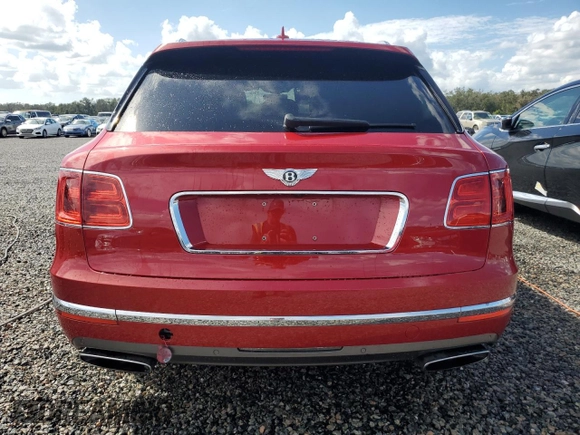 2017 Bentley Bentayga W12 z VIN SJAAC2ZV1HC014037, wystawiony jako Copart lot #73797634 z przebiegiem Nie podano mil oraz Szkoda całkowita • Salvage title. Historia ofert i sprzedaży dostępna na DreamBid. Obrazek 6.