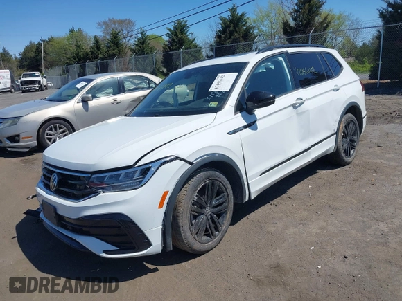 2022 Volkswagen Tiguan SE R-Line Black с VIN 3VV8B7AXXNM095478, выставлен на аукционе IAAI как лот 42056142 с пробегом 24 609 миль миль и . История ставок и продаж доступна на DreamBid. Изображение 17.