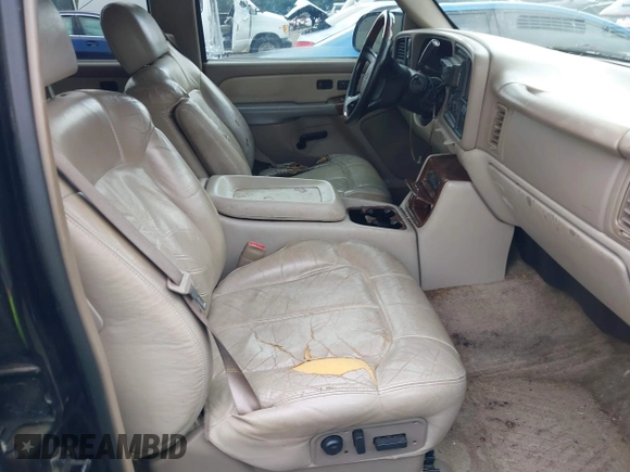 2001 Chevrolet Suburban LS z VIN 1GNEC16T21J217198, wystawiony jako IAAI lot #41779416 z przebiegiem 306 172 mil mil oraz . Historia ofert i sprzedaży dostępna na DreamBid. Obrazek 5.