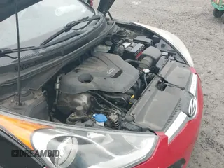 2012 Hyundai Veloster w/Black Int z VIN KMHTC6ADXCU035095, wystawiony jako IAAI lot #43573317 z przebiegiem 139 502 mil mil oraz . Historia ofert i sprzedaży dostępna na DreamBid. Obrazek 12.