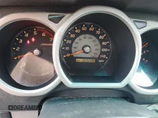 2004 Toyota 4Runner SR5 с VIN JTEBT14R040037422, выставлен на аукционе Copart как лот 61047755 с пробегом 309 228 миль миль и Списание • Salvage title. История ставок и продаж доступна на DreamBid. Изображение 9.