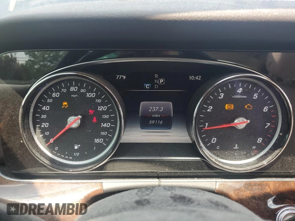 2017 Mercedes-Benz E 300 Luxury with VIN WDDZF4KBXHA185598, listed as a Copart auction lot 61011935 with 59,116 mi miles and Salvage title. Bid and sale history available at DreamBid. Image 9.
