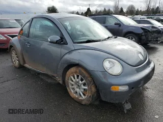 2004 Volkswagen New Beetle Coupe GLS with VIN 3VWCK31C94M407073, listed as a Copart auction lot 44020205 with 120,910 mi miles and Salvage Title. Bid and sale history available at carsss.com. Image 4.