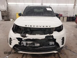 2022 Land Rover Discovery with VIN SALRT2EX0N2464071, listed as a IAAI auction lot 41140607 with 50,671 mi miles and . Bid and sale history available at DreamBid. Image 13.